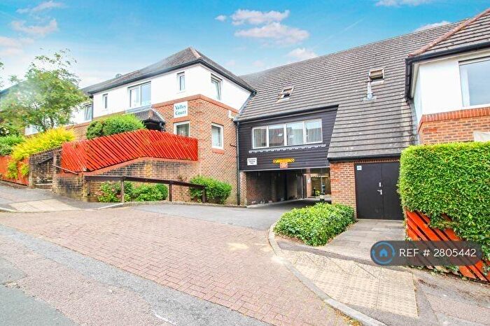 1 Bedroom Flat To Rent In Beechwood Gardens, Caterham, CR3