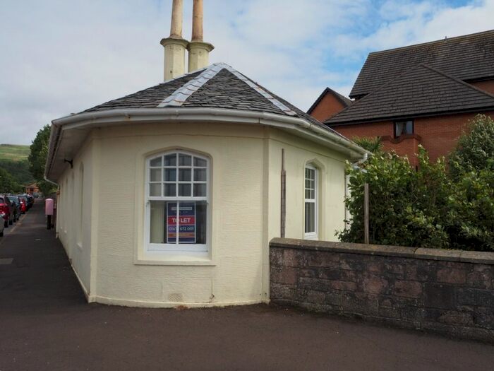 3 Bedroom Cottage To Rent In John Street, Largs, North Ayrshire, KA30