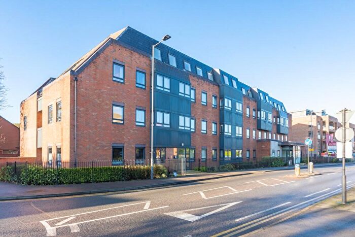 2 Bedroom Apartment To Rent In Marsh Road, Pinner, HA5