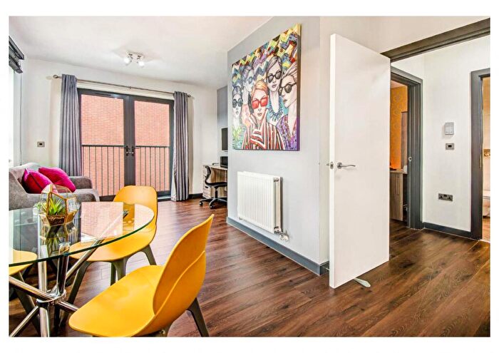 Studio To Rent In Cardigan Lane, LS4