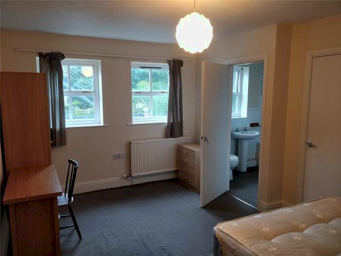 1 Bedroom House To Rent In Garth Road, Bangor, Gwynedd, LL57
