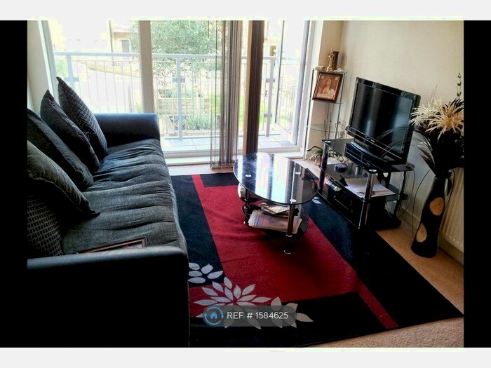 2 Bedroom Flat To Rent In Whitestone Way, Croydon, CR0