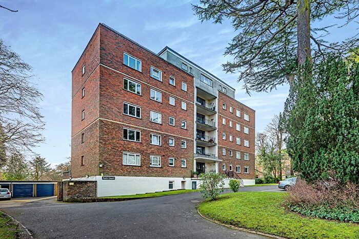 3 Bedroom Apartment To Rent In Linkfield Lane, Redhill, RH1