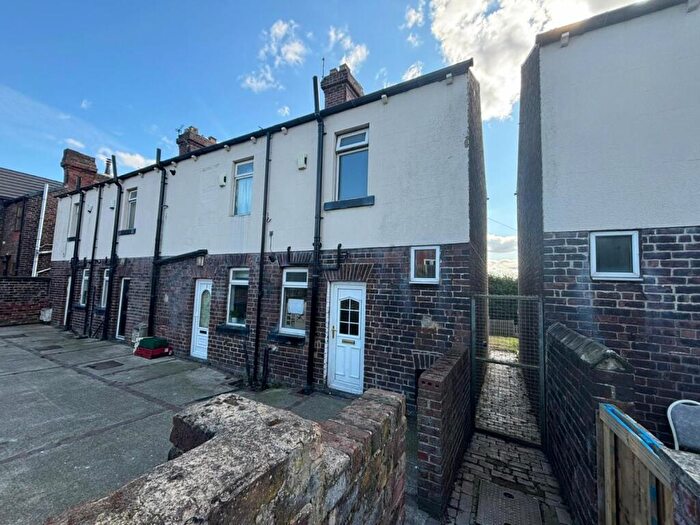 2 Bedroom House To Rent In College Terrace, Darfield, S73