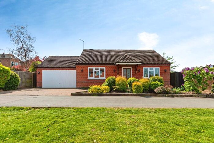 2 Bedroom Bungalow For Sale In Featherby Drive, Glen Parva, Leicester, Leicestershire, LE2