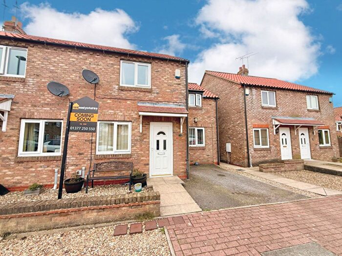 4 Bedroom Semi-Detached House To Rent In Cross Keys Court, Hutton Cranswick, YO25