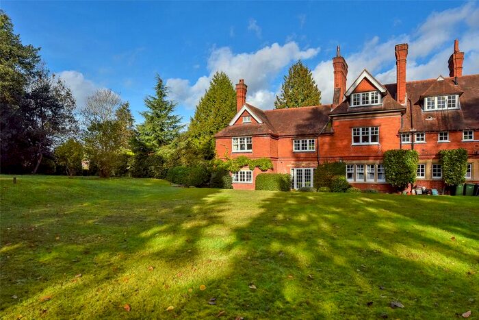 2 Bedroom Apartment To Rent In Crowsley Road, Shiplake, Henley-on-Thames, Oxfordshire, RG9