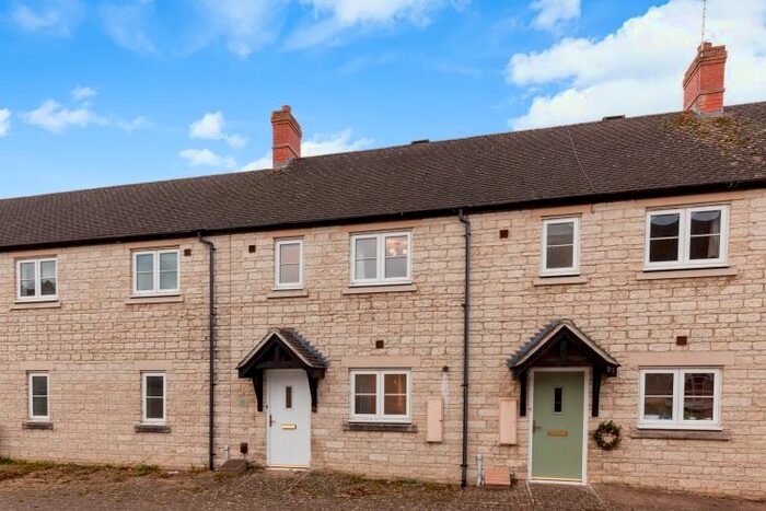 2 Bedroom Terraced House To Rent In Oakmead, Witney OX28
