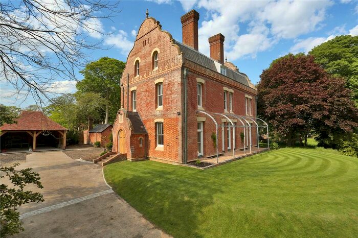 6 Bedroom Detached House To Rent In Military Road, Appledore, Kent, TN26