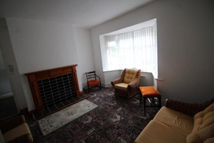 3 Bedroom Flat To Rent In Elswick Road, Newcastle Upon Tyne, NE4