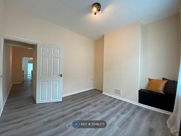 3 Bedroom Terraced House To Rent In Brakespeare Street, Stoke-On-Trent, ST6