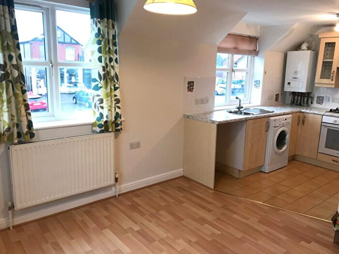 2 Bedroom Apartment To Rent In High Street, Bovingdon, HP3