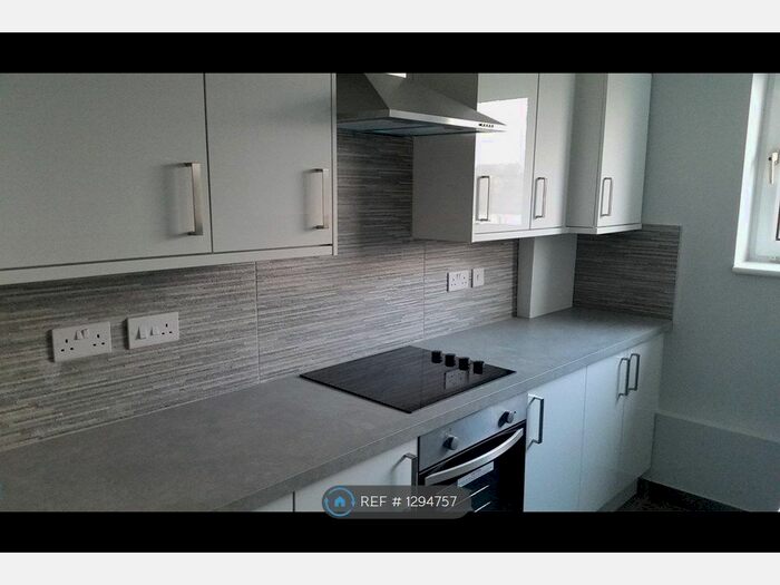 2 Bedroom Flat To Rent In Fairburn Street, Glasgow G32