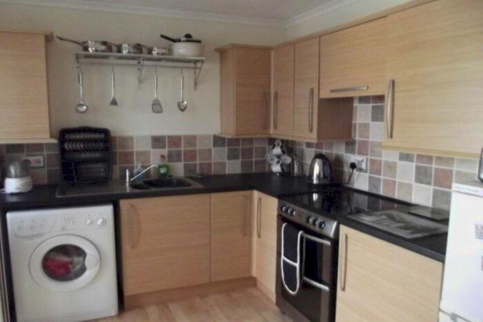 2 Bedroom Property To Rent In Tyning Close, Wolverhampton, WV9