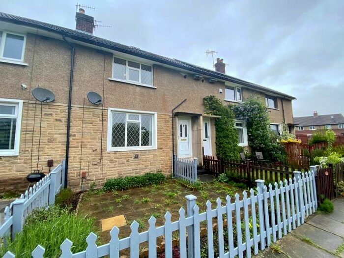 2 Bedroom Property To Rent In Troutbeck Avenue, Baildon, Shipley, West Yorkshire, BD17