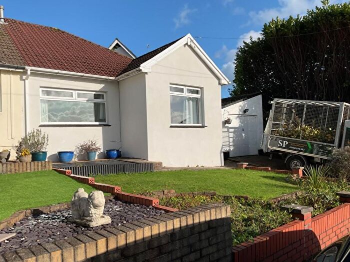 2 Bedroom Semi-Detached Bungalow For Sale In Energlyn Close, Caerphilly, CF83
