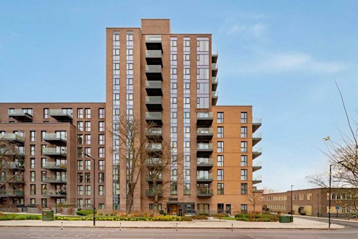 1 Bedroom Flat For Sale In Coster Avenue, London, N4