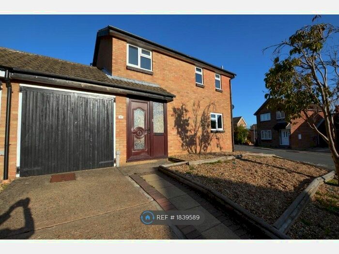 3 Bedroom Detached House To Rent In Rockall Close, Haverhill, CB9