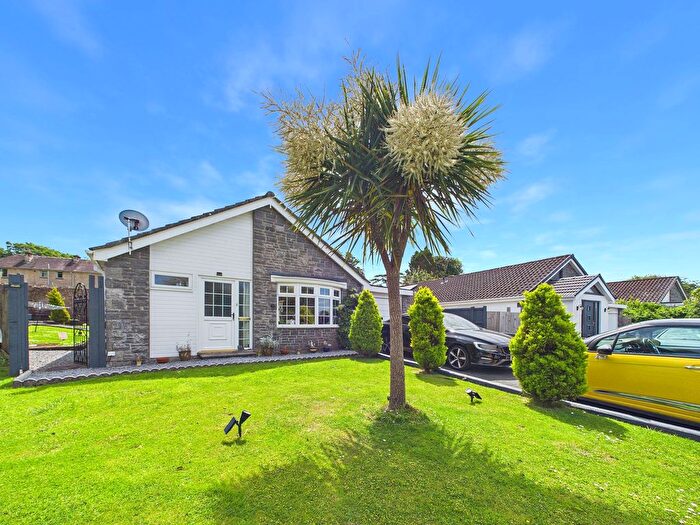 3 Bedroom Detached Bungalow For Sale In Oakridge Acres, Tenby, SA70