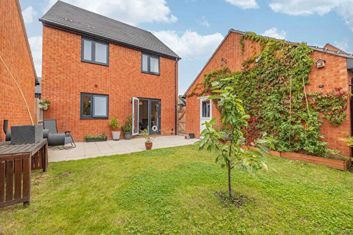 4 Bedroom Detached House For Sale In Tassell Place, Faversham, Kent, ME13