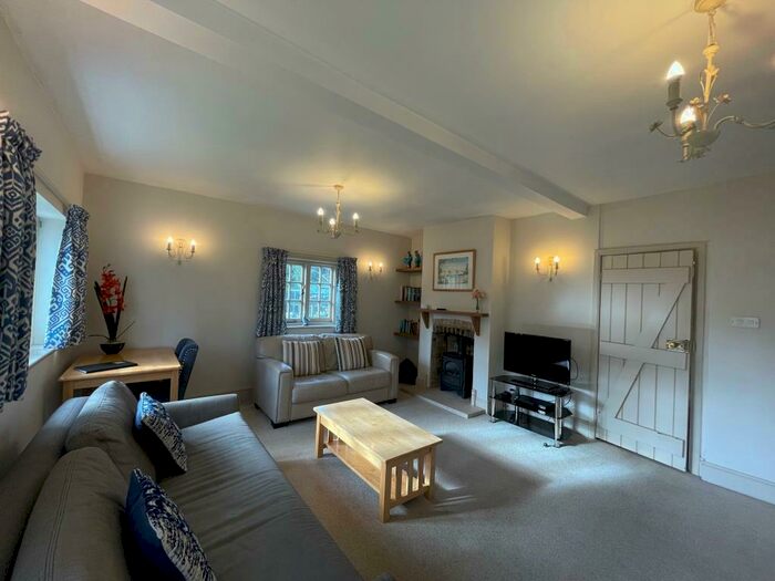 2 Bedroom Cottage To Rent In Boars Hill, Oxfordshire, OX1