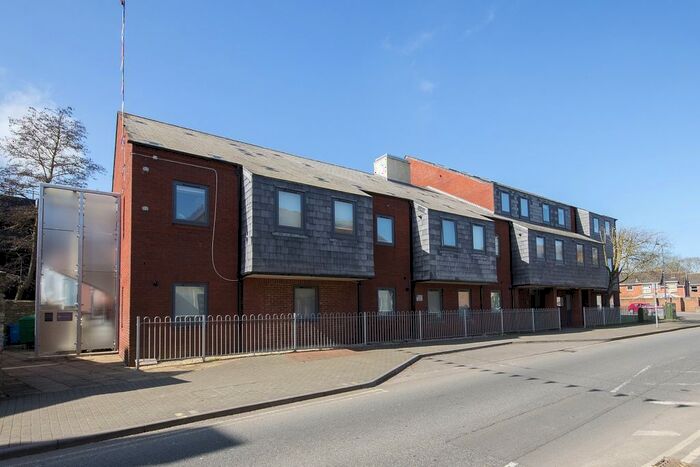 2 Bedroom Flat To Rent In Stert Street, Abingdon, OX14