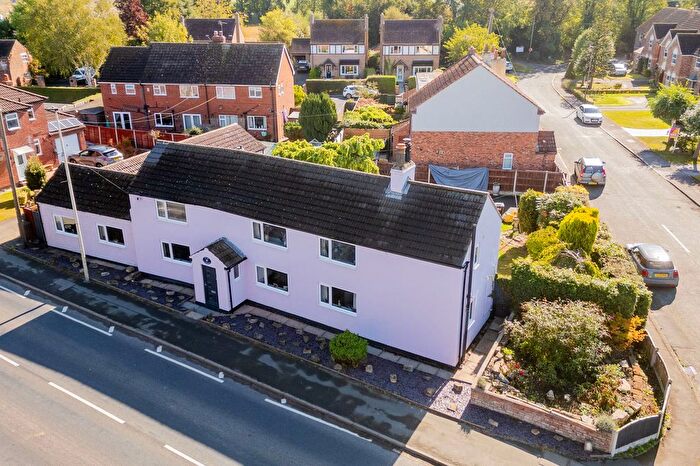 4 Bedroom Cottage For Sale In Main Road, Burn, Selby, YO8