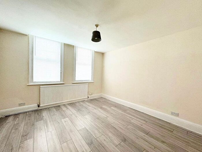 1 Bedroom Apartment To Rent In Burrell Road, Ipswich, IP2