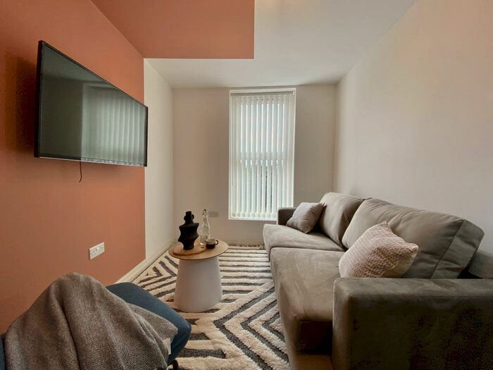 3 Bedroom Flat To Rent In Flat, Edge Lane, Liverpool, Liverpool, L7