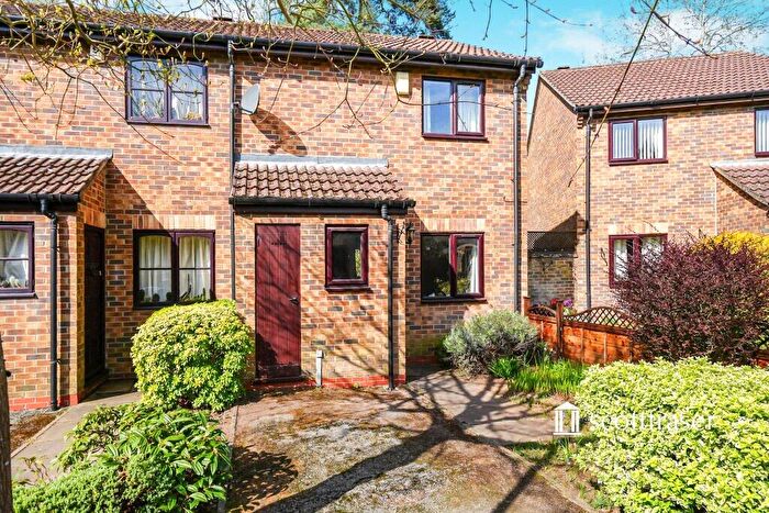2 Bedroom House To Rent In Finch Close, Headington, Oxford, OX3