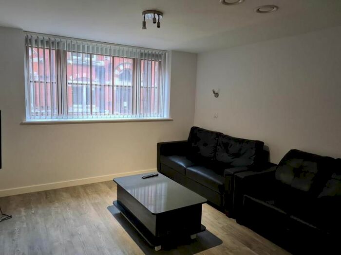 5 Bedroom Flat To Rent In The Old Post Office, Bishop Street, Leicester, LE1