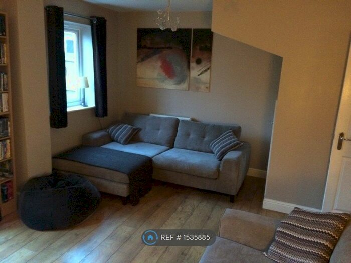 3 Bedroom Semi-Detached House To Rent In Blakemore Park, Manchester, M46