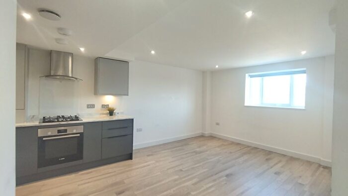 1 Bedroom Flat To Rent In Windmill Lane, Hanwell, UB2
