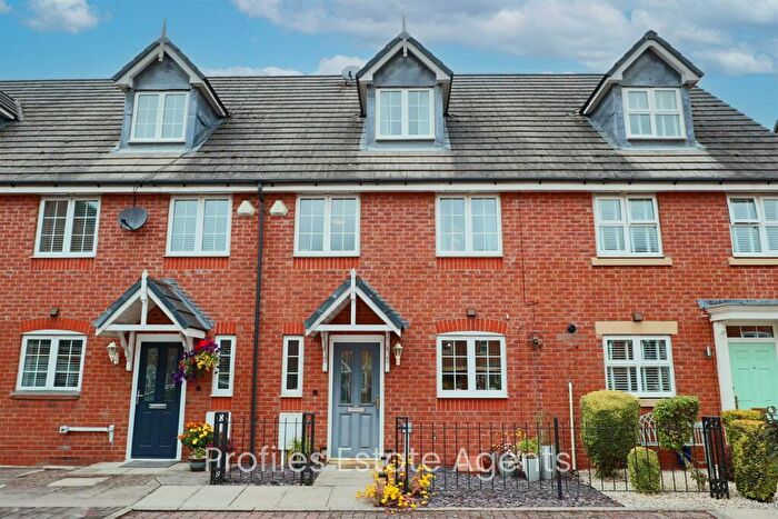 4 Bedroom Town House To Rent In Fosse Close, Burbage, LE10