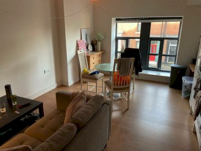 3 Bedroom Apartment To Rent In Crookes Valley Road, Sheffield, S10
