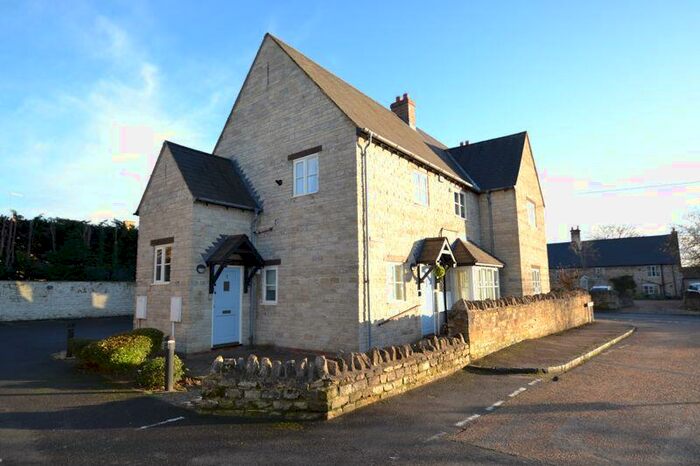 2 Bedroom Flat To Rent In Branson Mews, Weldon, NN17