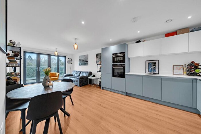 1 Bedroom Flat For Sale In Knoll Rise, Orpington, BR6