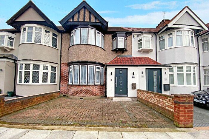 5 Bedroom Terraced House To Rent In Cornwall Road, Ruislip, HA4