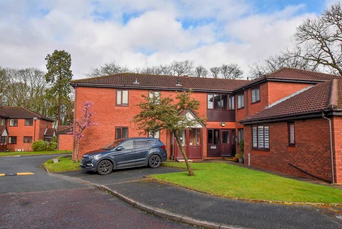 2 Bedroom Apartment For Sale In Bridle Park, Bromborough, Wirral, CH62
