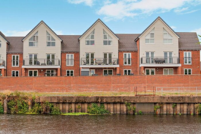 4 Bedroom Link Detached House For Sale In Brigantia View, Castleford, West Yorkshire, WF10