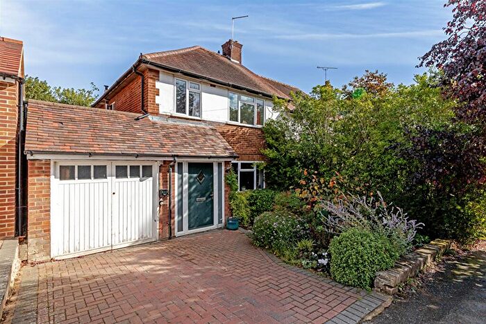 3 Bedroom Semi-Detached House For Sale In Pondfield Crescent, Marshalswick, St Albans, AL4