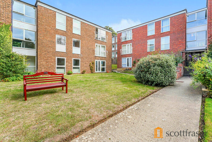 2 Bedroom Apartment To Rent In Granville Court, Headington, OX3