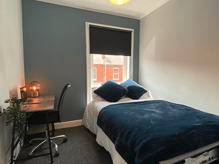 3 Bedroom Terraced House To Rent In Kirkby Street - Bed, LN5