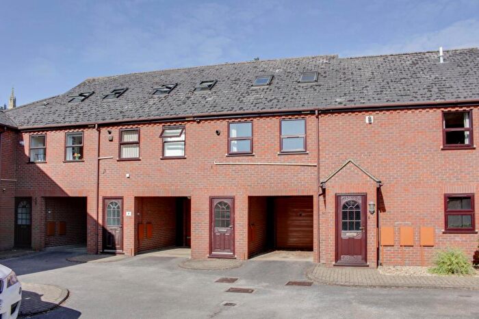 2 Bedroom Flat To Rent In Church View, St. Neots, PE19