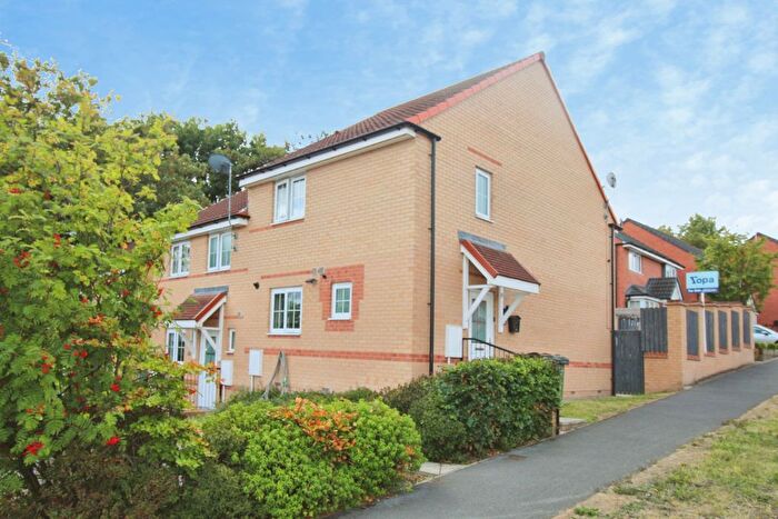 3 Bedroom Semi-Detached House For Sale In Sullivan Avenue, Wakefield, WF2