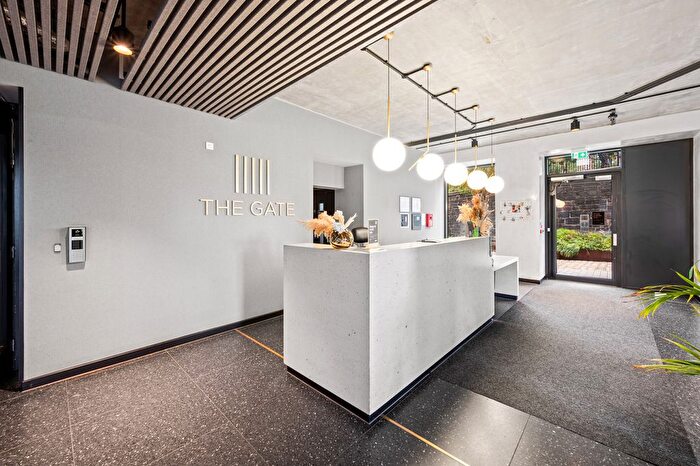 2 Bedroom Flat For Sale In Aspin Lane, Manchester, M4