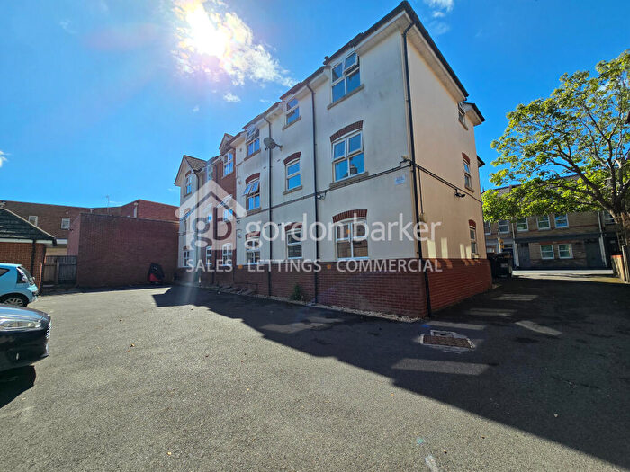 2 Bedroom Flat For Sale In Jasmine Court, Seabourne Road, Bournemouth, BH5