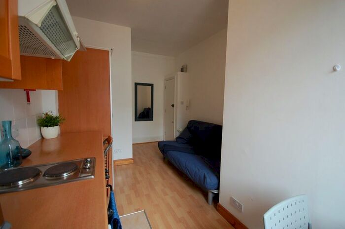 Studio To Rent In St Georges Drive, Pimlico, SW1V