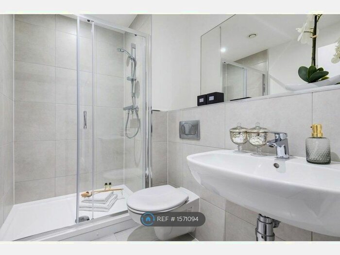 2 Bedroom Flat To Rent In Delta Point, Croydon, CR0