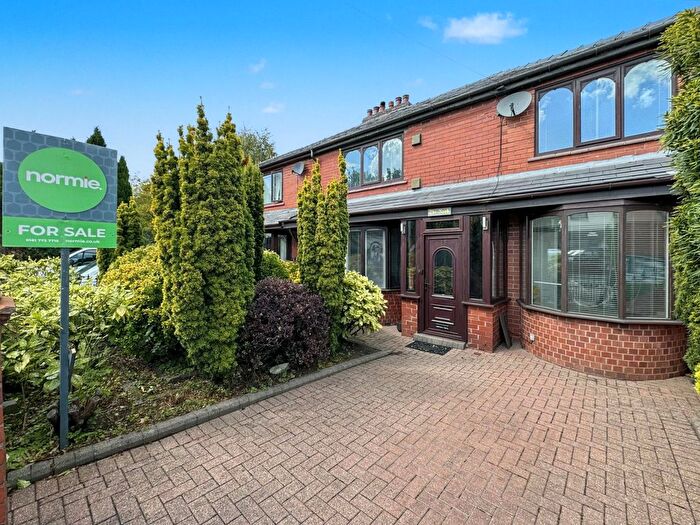 4 Bedroom Semi-Detached House For Sale In Simister Lane, Prestwich, M25